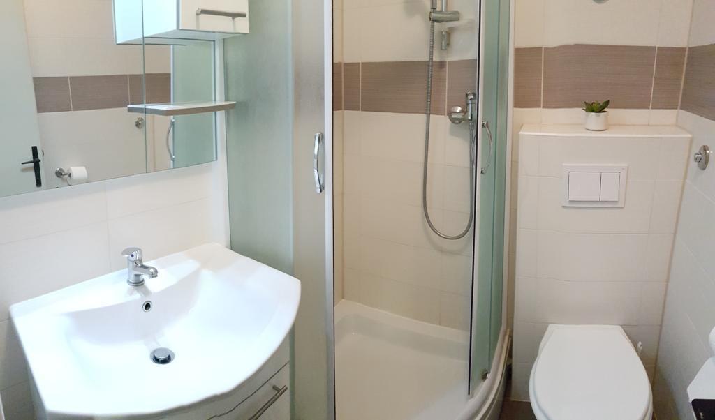 אומיס Apartments Coko מראה חיצוני תמונה