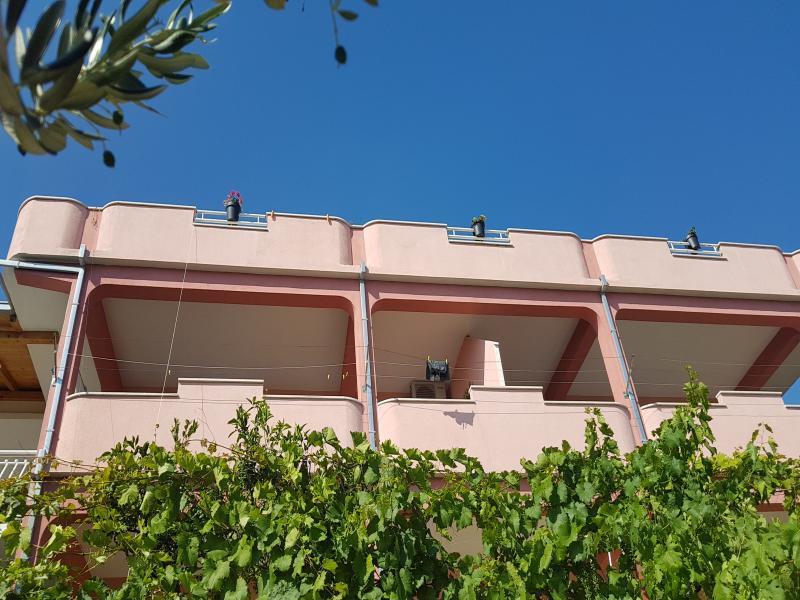 אומיס Apartments Coko מראה חיצוני תמונה