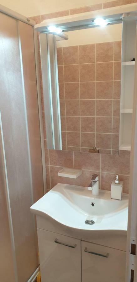 אומיס Apartments Coko מראה חיצוני תמונה